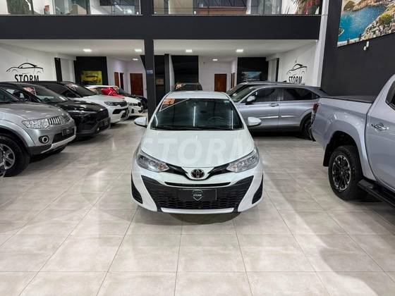 TOYOTA YARIS 1.5 16V FLEX XL PLUS CONNECT MULTIDRIVE TOYOTA YARIS 1.5 16V FLEX XL PLUS CONNECT MULTIDRIVE